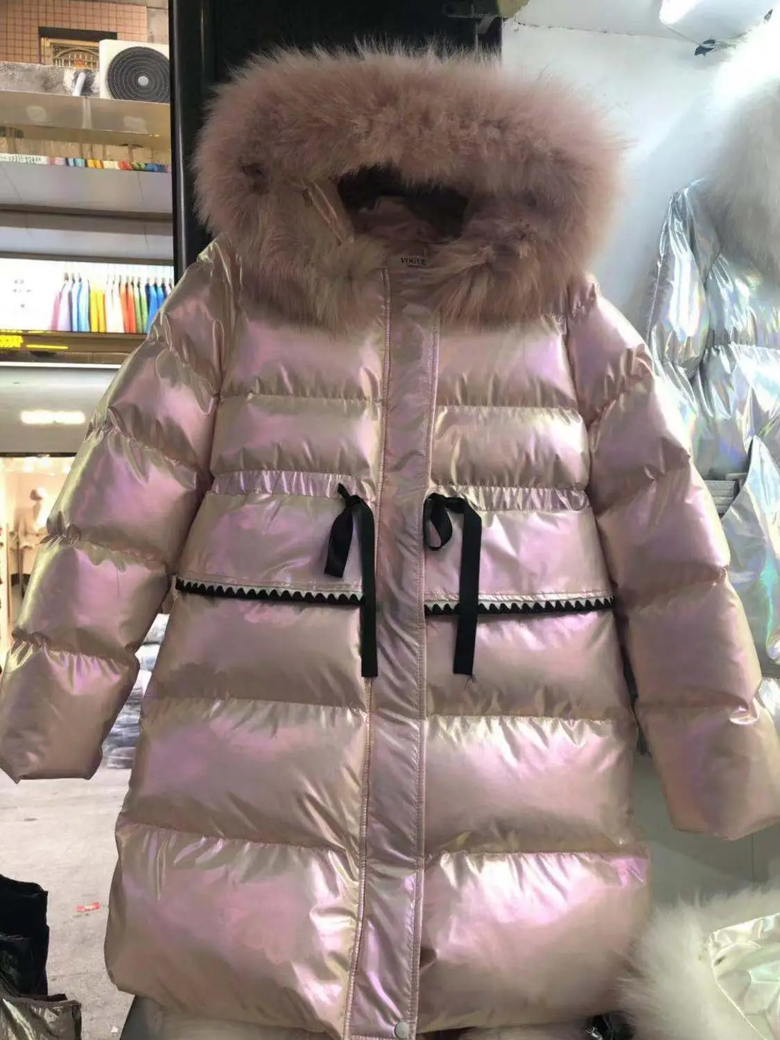 Новинка Зимы 2023, натуральный меховой воротник, Глянцевая пуховая стеганая куртка, Женская Свободная хлопковая куртка Миди с капюшоном, Теплые пальто